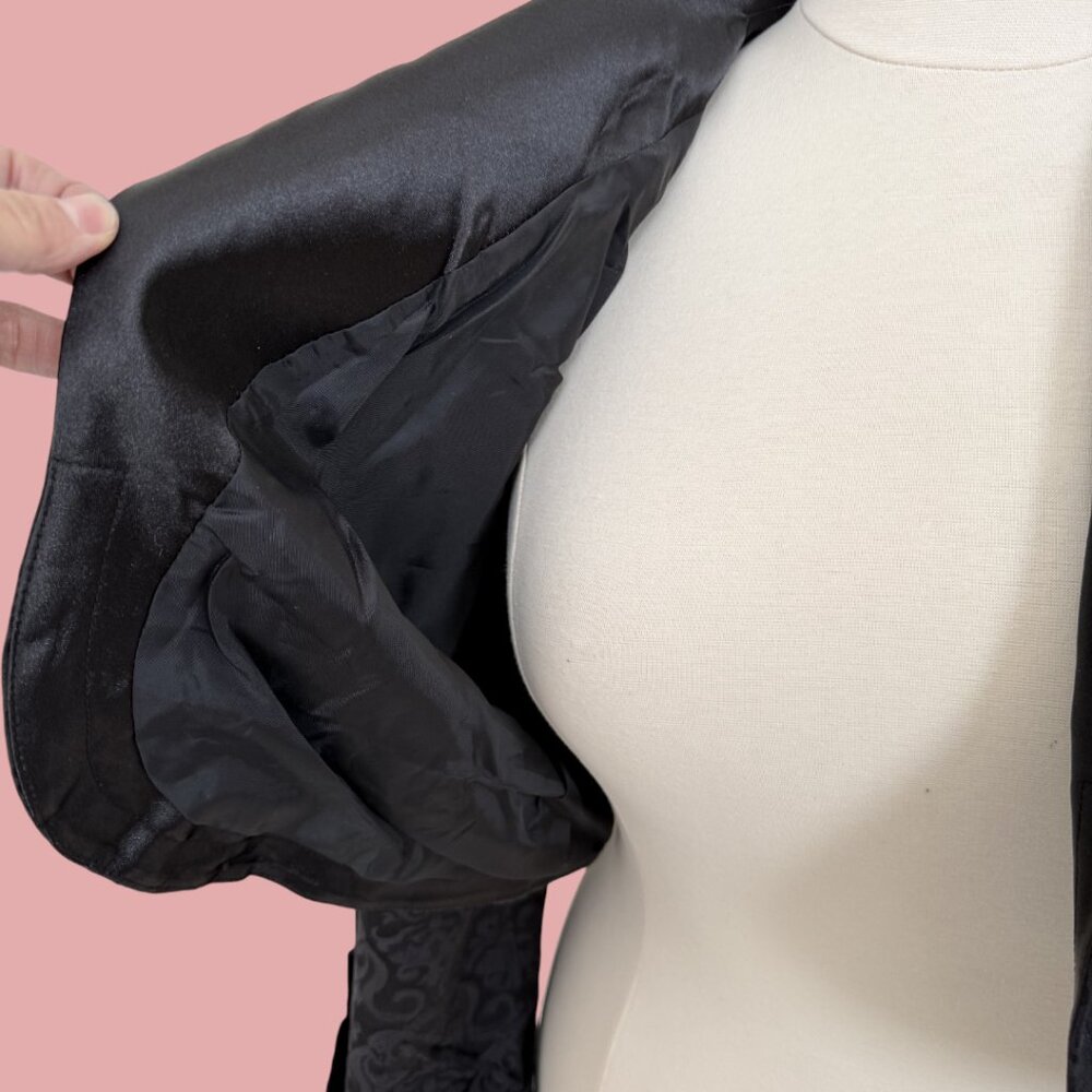Plus size Black Satin Victorian Damask jacquard Bolero Jacket, 3/4 Sleeves, 3XL - Picture 2 of 9